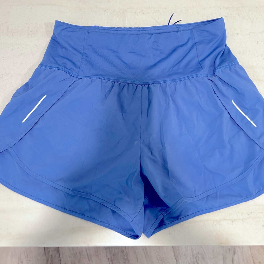 Women’s all in motion high rise shorts. Size large.